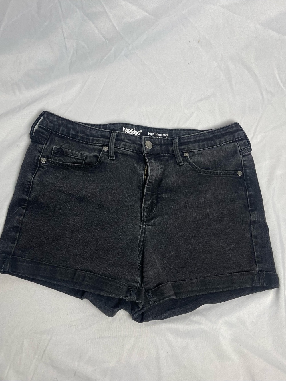 Mossimo Women’s Black High Rise Midi Shorts Size 12